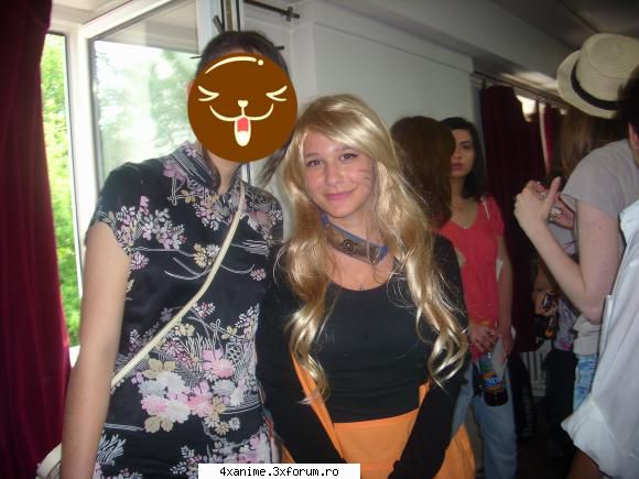 >:d< pozele, dar nu te speria de mutra mea, te rog!! x_x sunt oribila in pozele astea! plus ca